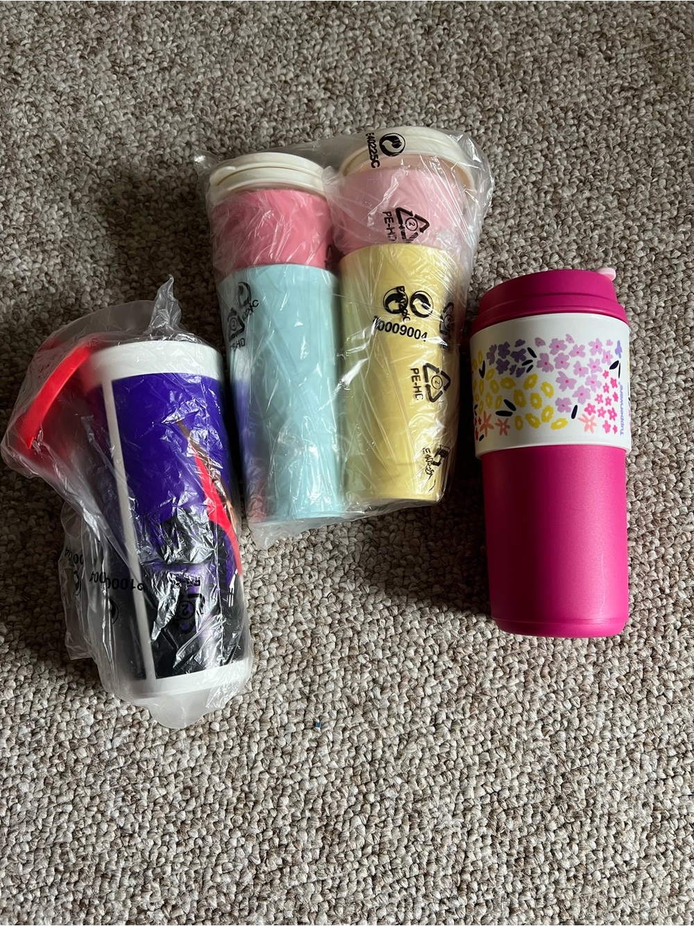 Tupperware Tumblers (6)